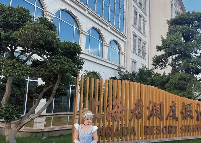 Narada Resort Shanghai Hotel Disney Store