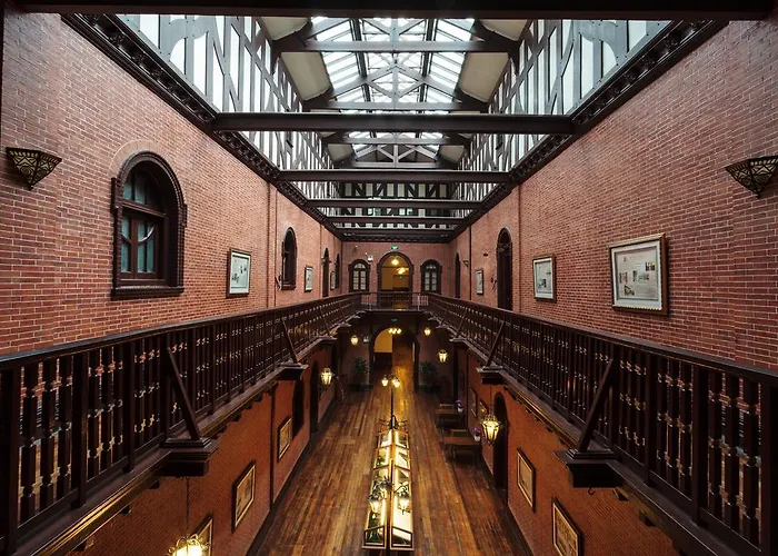 Astor House Hotel